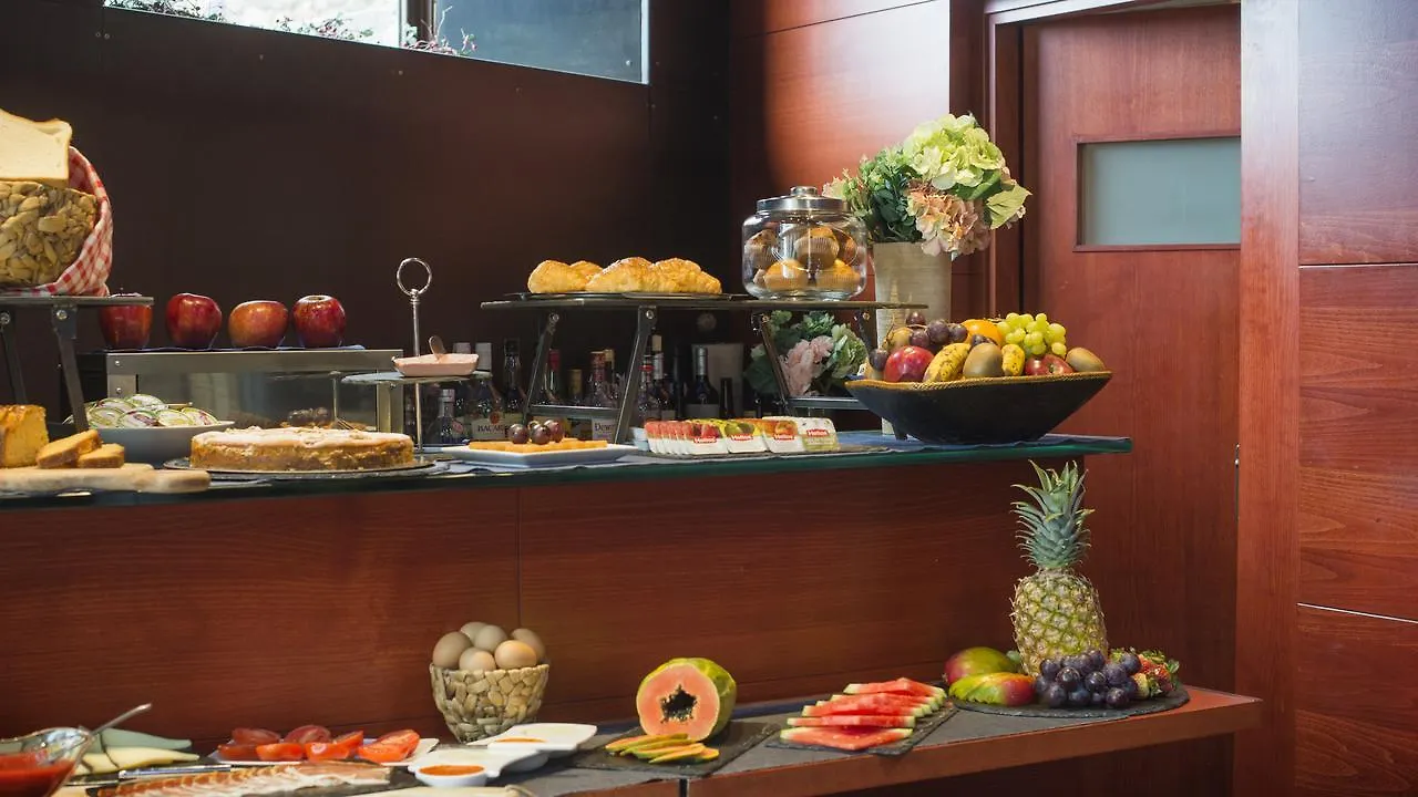 ***  Abad Toledo Otel İspanya