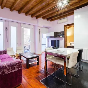Appartement Con Patio Junto A La Catedral By Ap